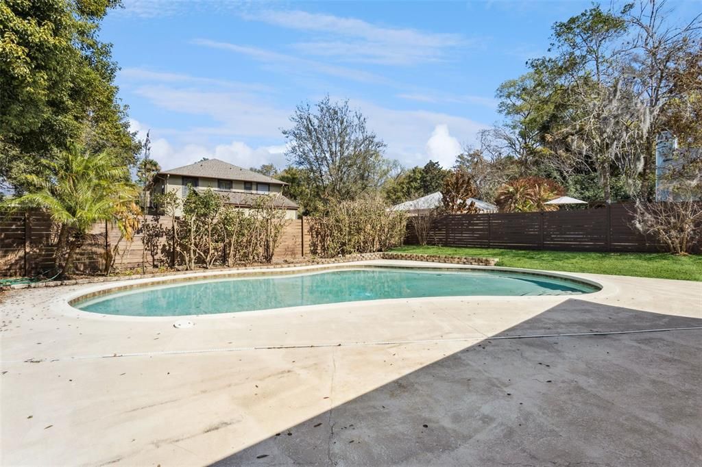 Active With Contract: $599,900 (3 beds, 2 baths, 1933 Square Feet)