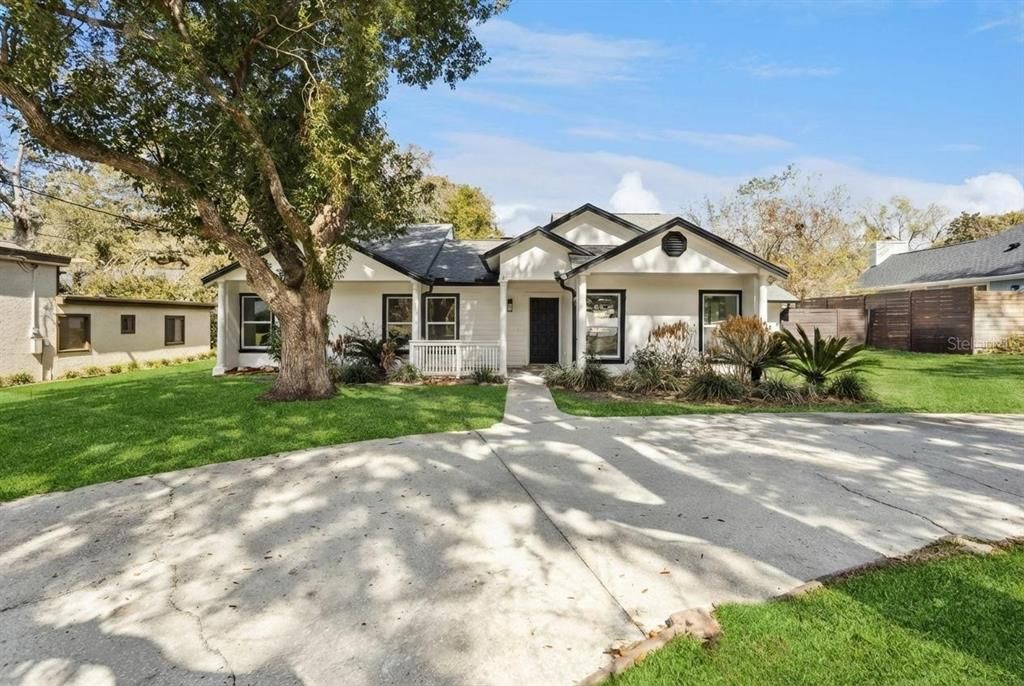 Active With Contract: $599,900 (3 beds, 2 baths, 1933 Square Feet)
