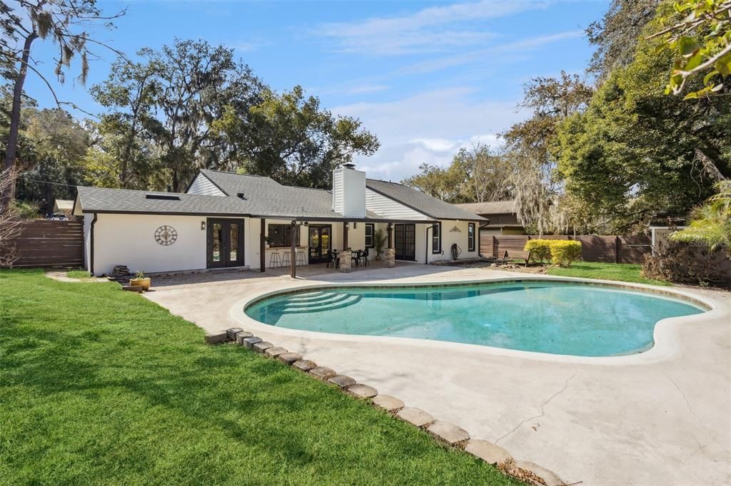 Active With Contract: $599,900 (3 beds, 2 baths, 1933 Square Feet)