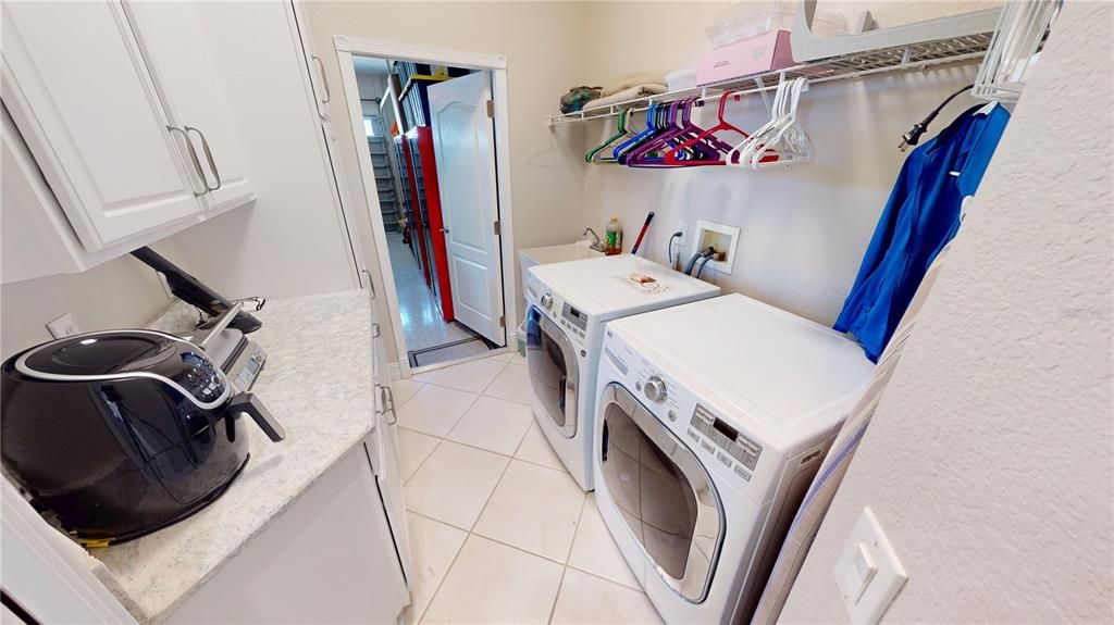 En Venta: $1,295,000 (4 camas, 4 baños, 3585 Pies cuadrados)
