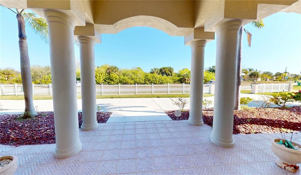 En Venta: $1,295,000 (4 camas, 4 baños, 3585 Pies cuadrados)
