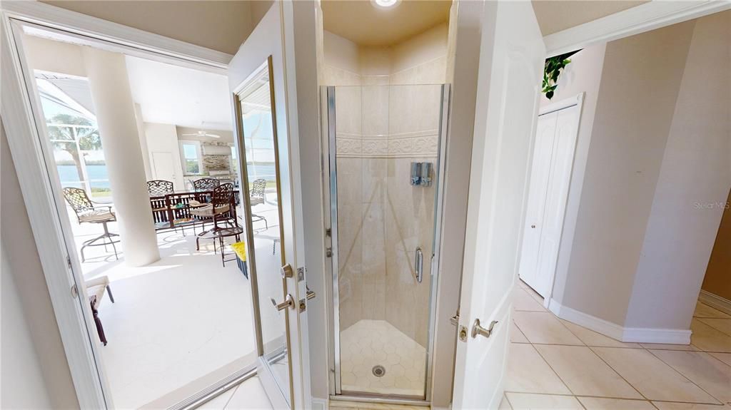 En Venta: $1,295,000 (4 camas, 4 baños, 3585 Pies cuadrados)