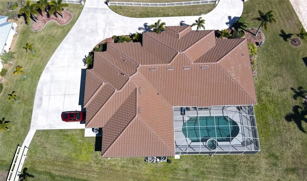 En Venta: $1,295,000 (4 camas, 4 baños, 3585 Pies cuadrados)