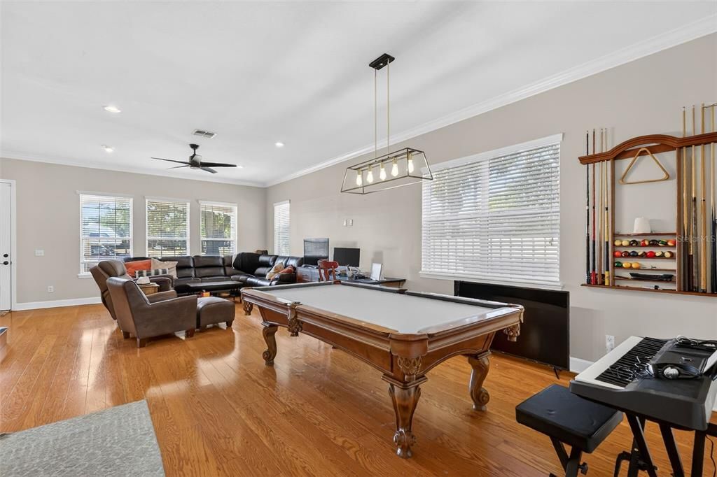 Active With Contract: $959,000 (6 beds, 0 baths, 4248 Square Feet)