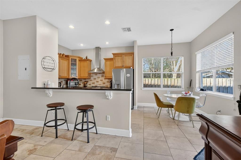 Active With Contract: $959,000 (6 beds, 0 baths, 4248 Square Feet)