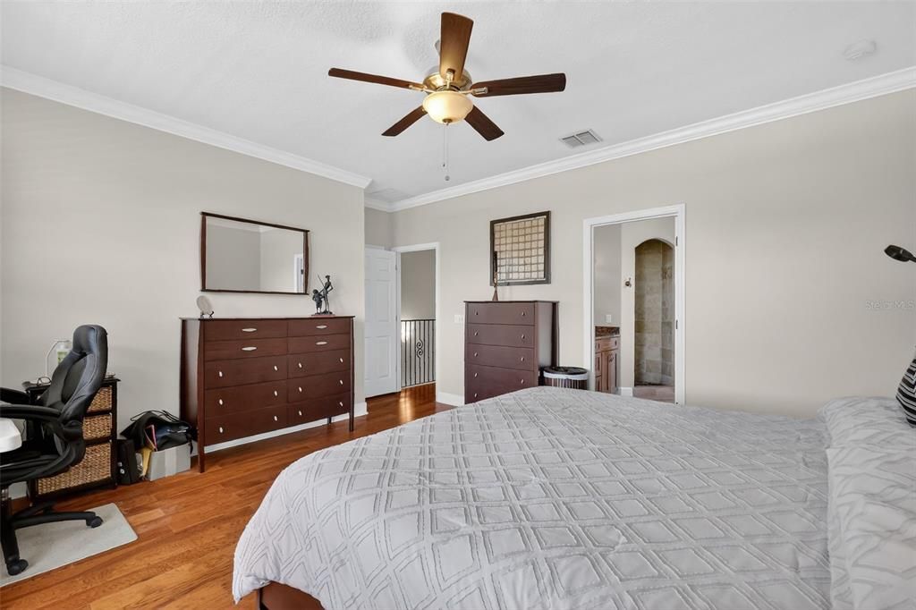 Active With Contract: $959,000 (6 beds, 0 baths, 4248 Square Feet)