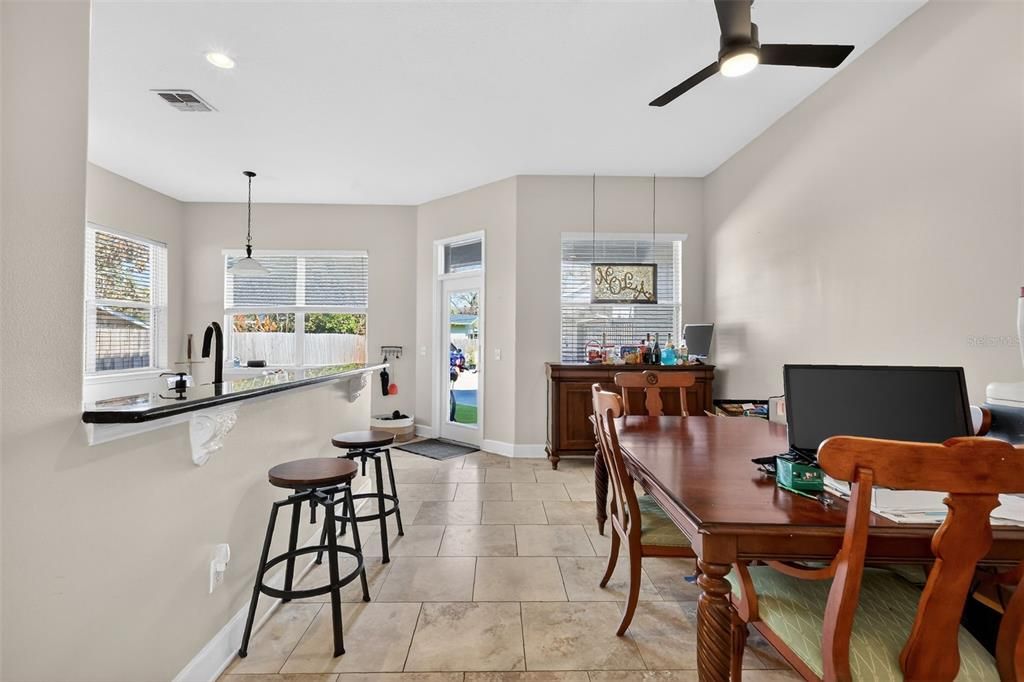 Active With Contract: $959,000 (6 beds, 0 baths, 4248 Square Feet)