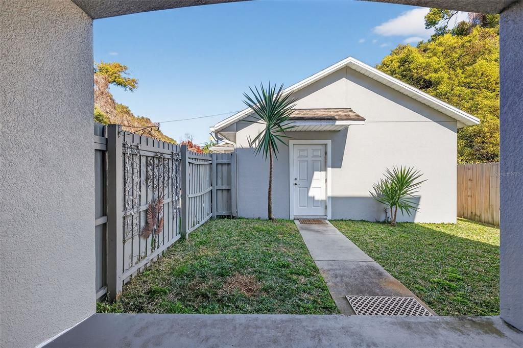 Active With Contract: $959,000 (6 beds, 0 baths, 4248 Square Feet)