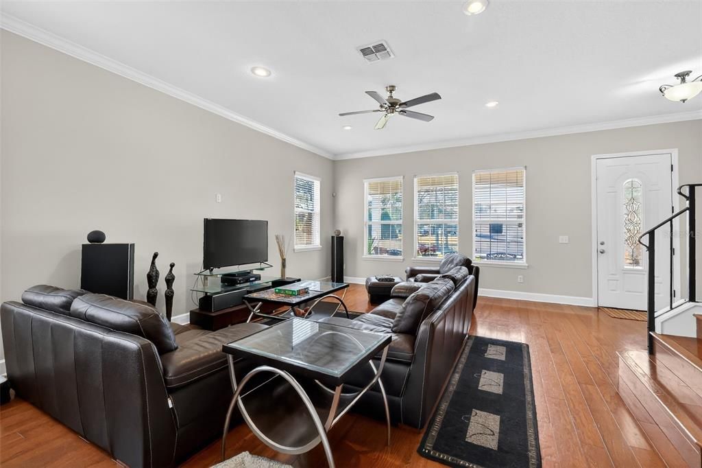 Active With Contract: $959,000 (6 beds, 0 baths, 4248 Square Feet)