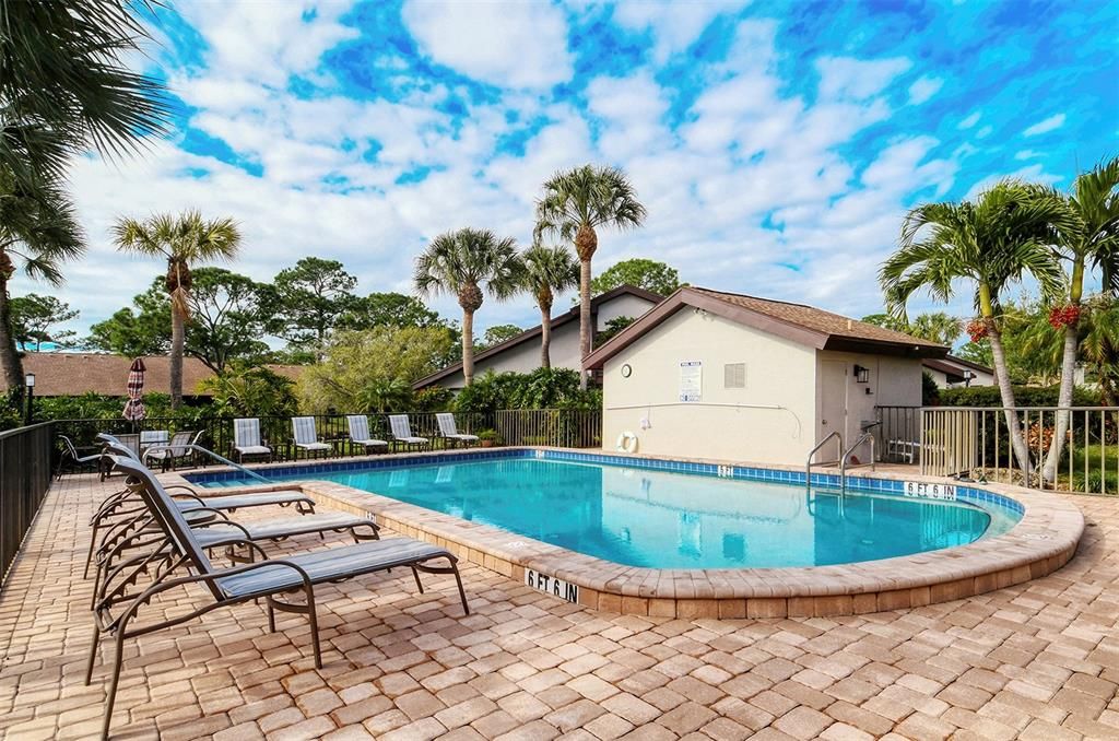 Active With Contract: $279,000 (2 beds, 2 baths, 1265 Square Feet)