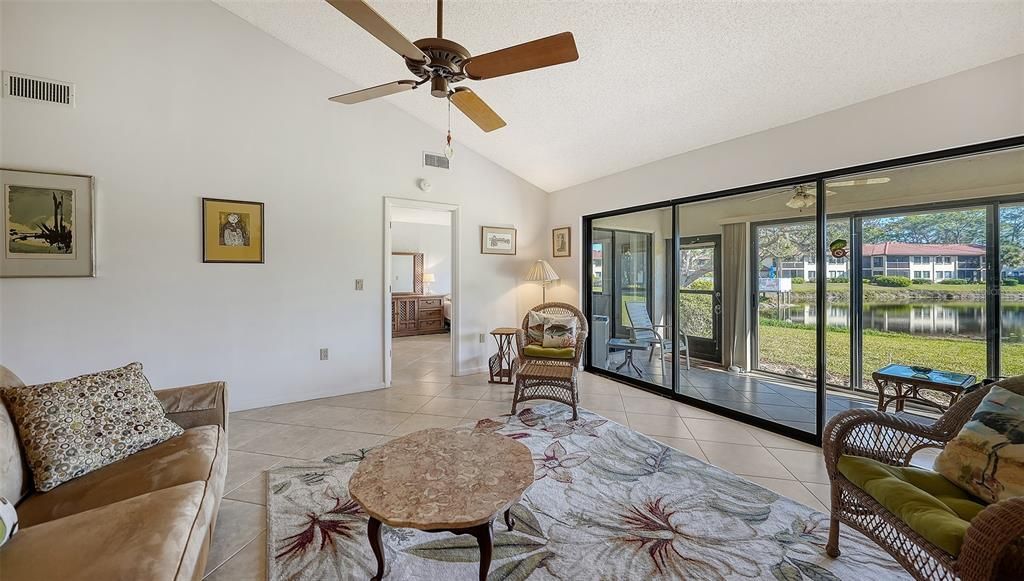 Active With Contract: $279,000 (2 beds, 2 baths, 1265 Square Feet)