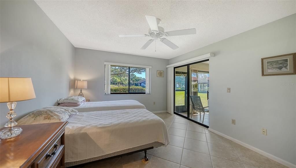 Active With Contract: $279,000 (2 beds, 2 baths, 1265 Square Feet)