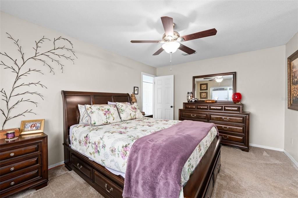 Activo con contrato: $314,900 (3 camas, 2 baños, 1628 Pies cuadrados)