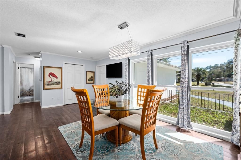 Activo con contrato: $314,900 (3 camas, 2 baños, 1628 Pies cuadrados)