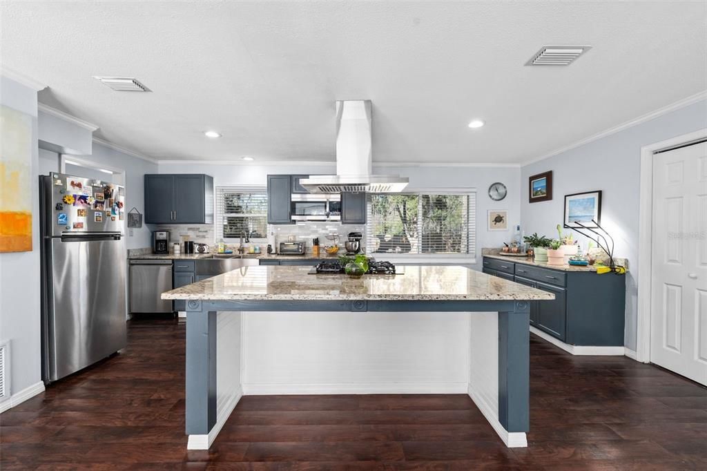 Activo con contrato: $314,900 (3 camas, 2 baños, 1628 Pies cuadrados)