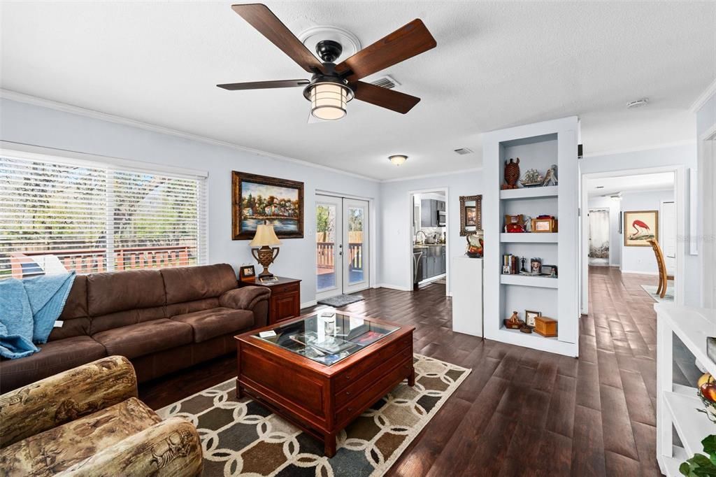 Activo con contrato: $314,900 (3 camas, 2 baños, 1628 Pies cuadrados)