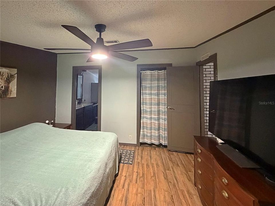 For Sale: $489,900 (3 beds, 2 baths, 1512 Square Feet)