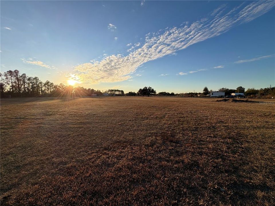 For Sale: $489,900 (3 beds, 2 baths, 1512 Square Feet)