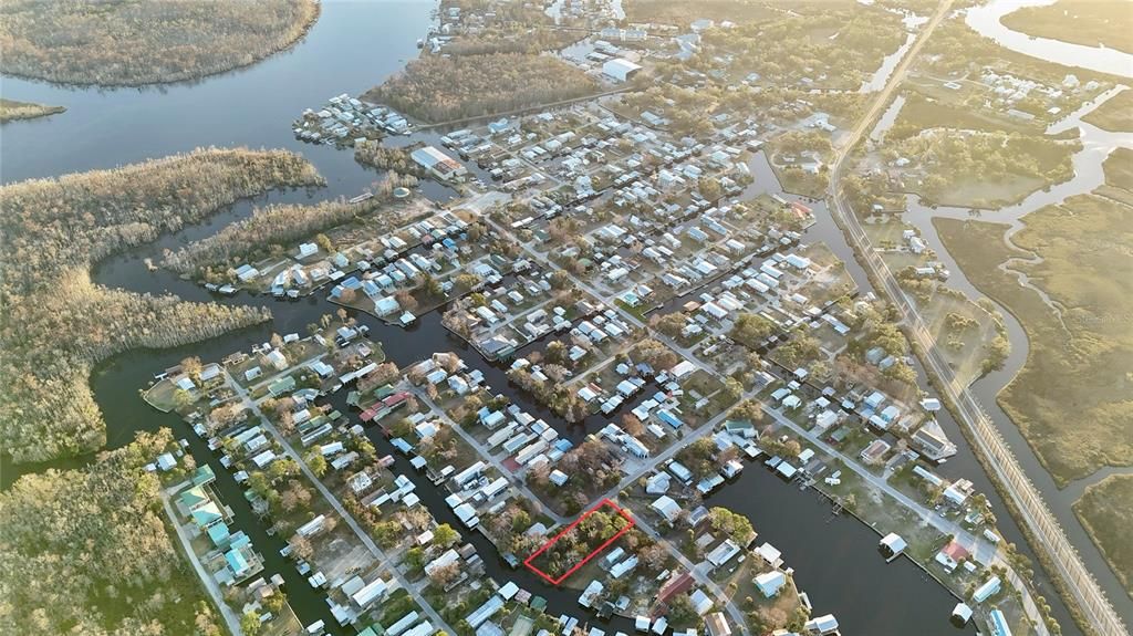 En Venta: $250,000 (0.57 acres)