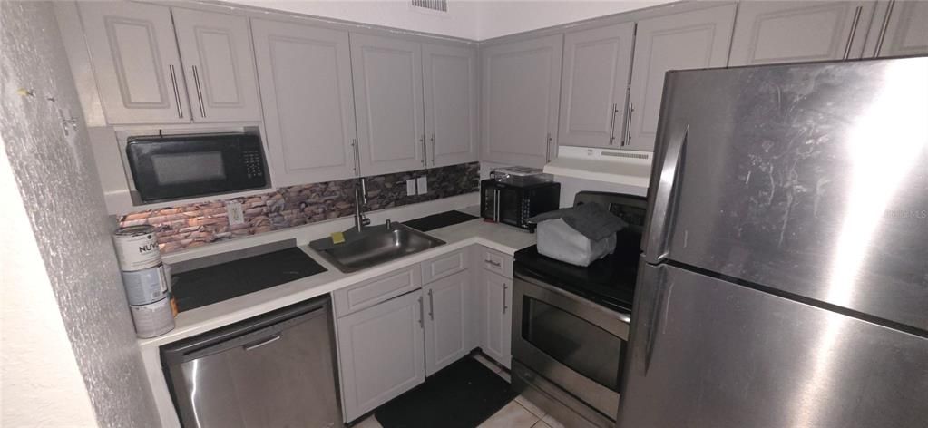 На продажу: $155,000 (3 спален, 2 ванн, 700 Квадратных фут)