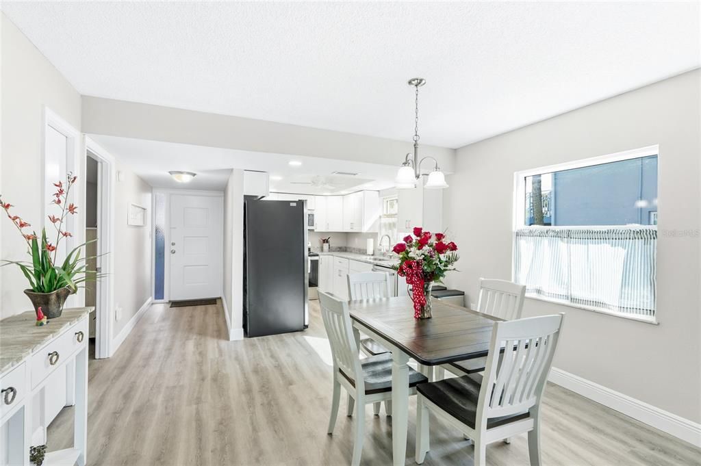 待售: $539,000 (2 贝兹, 2 浴室, 1179 平方英尺)