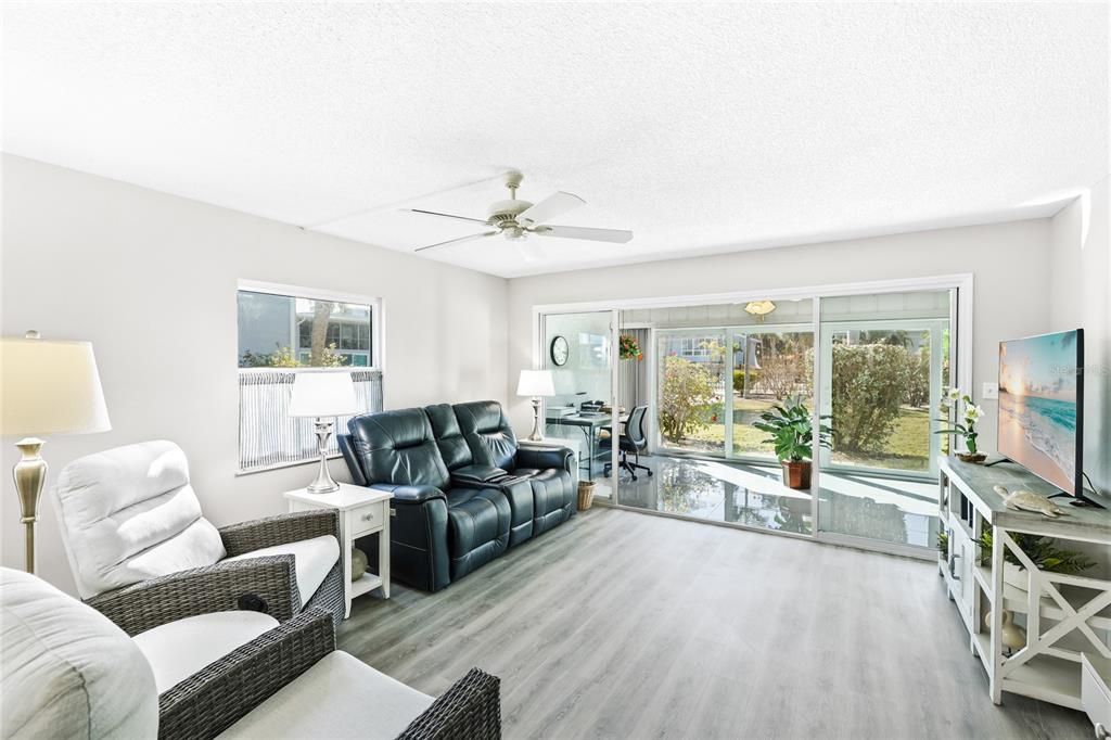 待售: $539,000 (2 贝兹, 2 浴室, 1179 平方英尺)