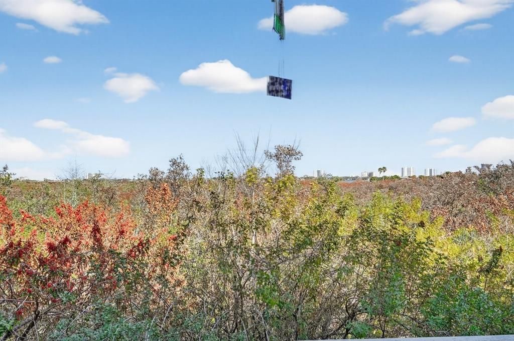 For Sale: $108,000 (1 beds, 1 baths, 630 Square Feet)