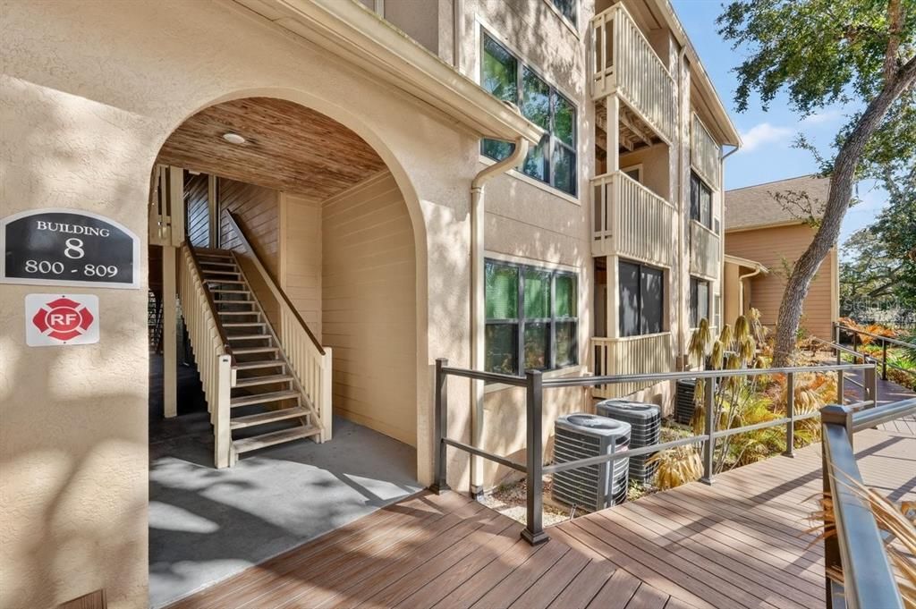 For Sale: $108,000 (1 beds, 1 baths, 630 Square Feet)