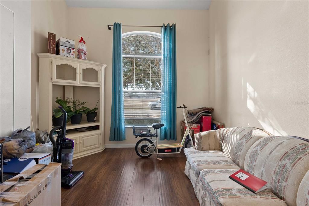 For Sale: $380,000 (4 beds, 3 baths, 2333 Square Feet)