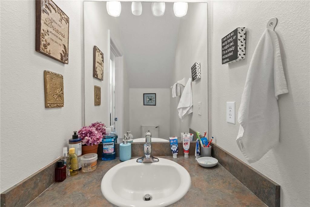 For Sale: $380,000 (4 beds, 3 baths, 2333 Square Feet)