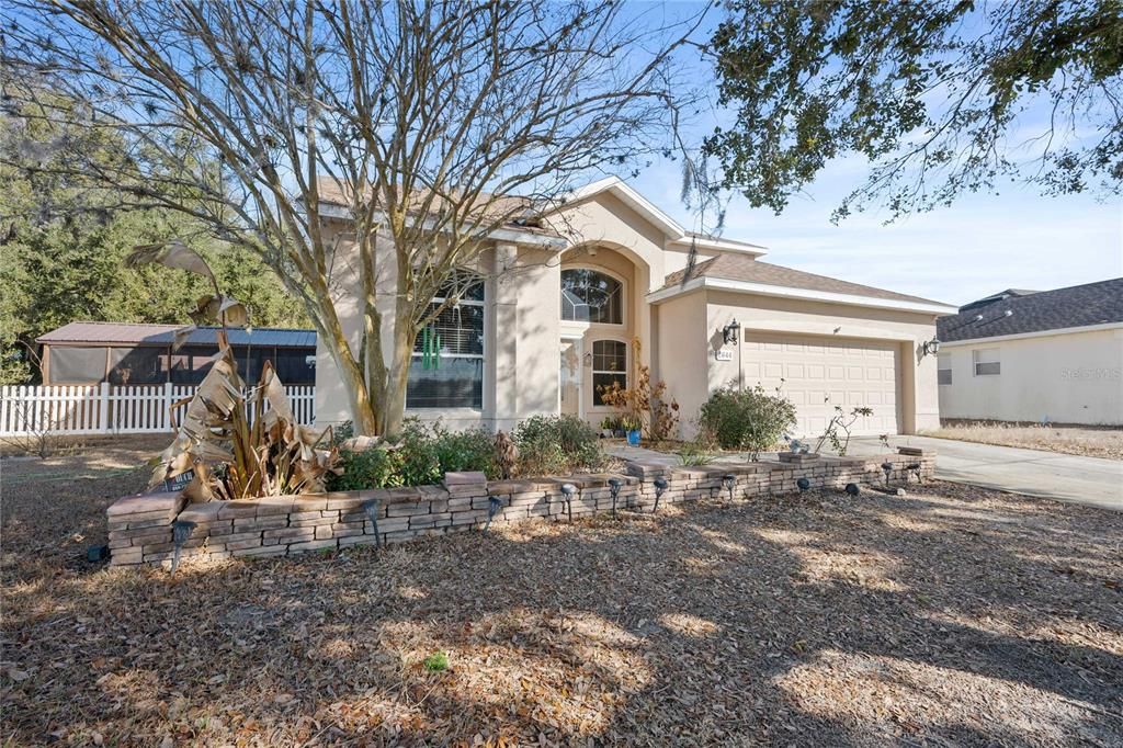 For Sale: $380,000 (4 beds, 3 baths, 2333 Square Feet)