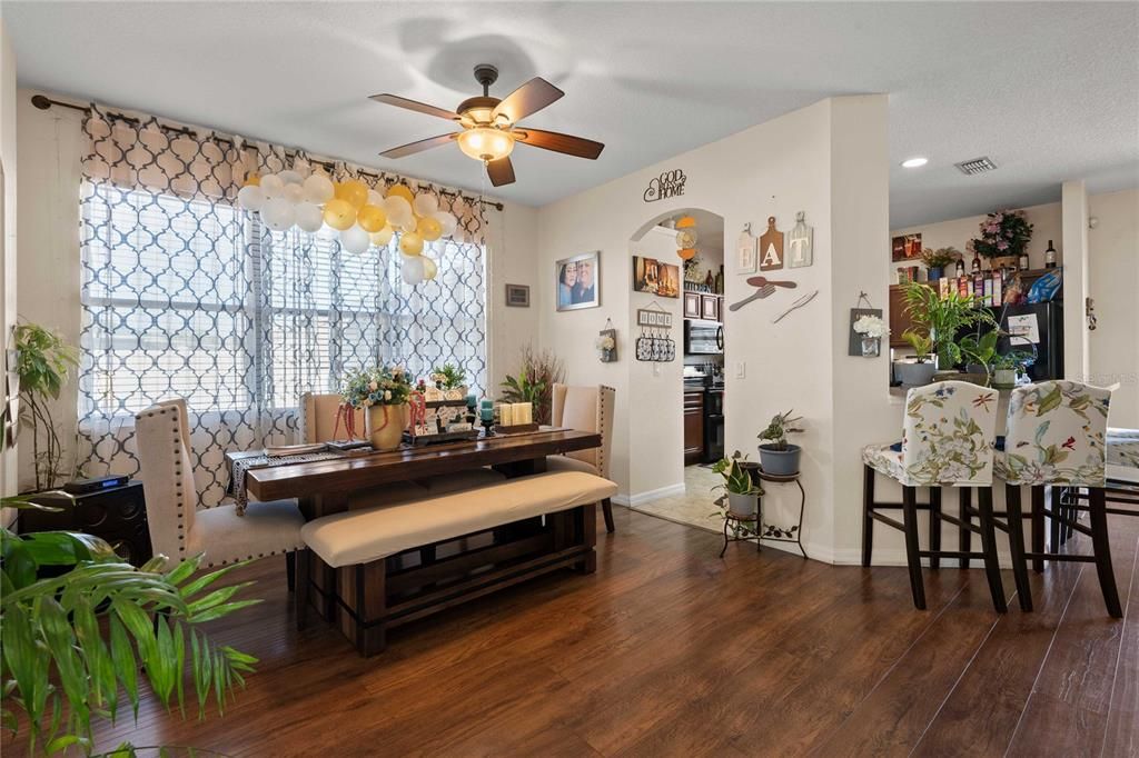 For Sale: $380,000 (4 beds, 3 baths, 2333 Square Feet)