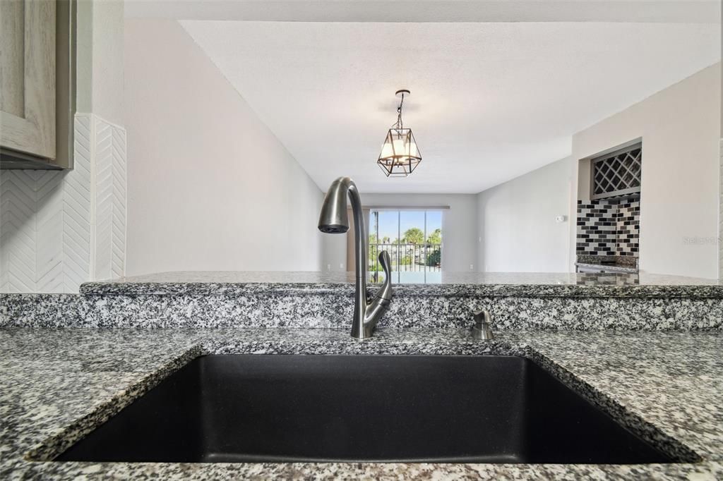 В аренду: $2,200 (2 спален, 2 ванн, 1146 Квадратных фут)