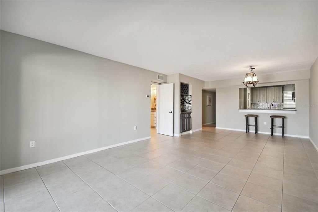 В аренду: $2,200 (2 спален, 2 ванн, 1146 Квадратных фут)