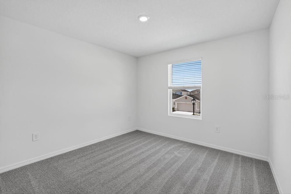 Activo con contrato: $380,999 (5 camas, 3 baños, 2516 Pies cuadrados)