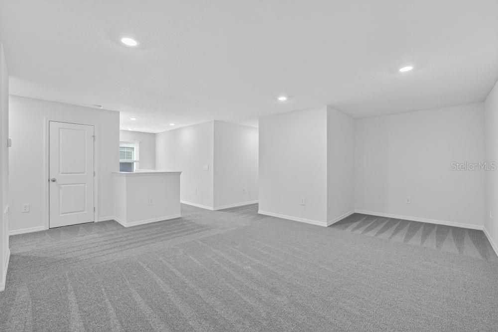 Activo con contrato: $380,999 (5 camas, 3 baños, 2516 Pies cuadrados)