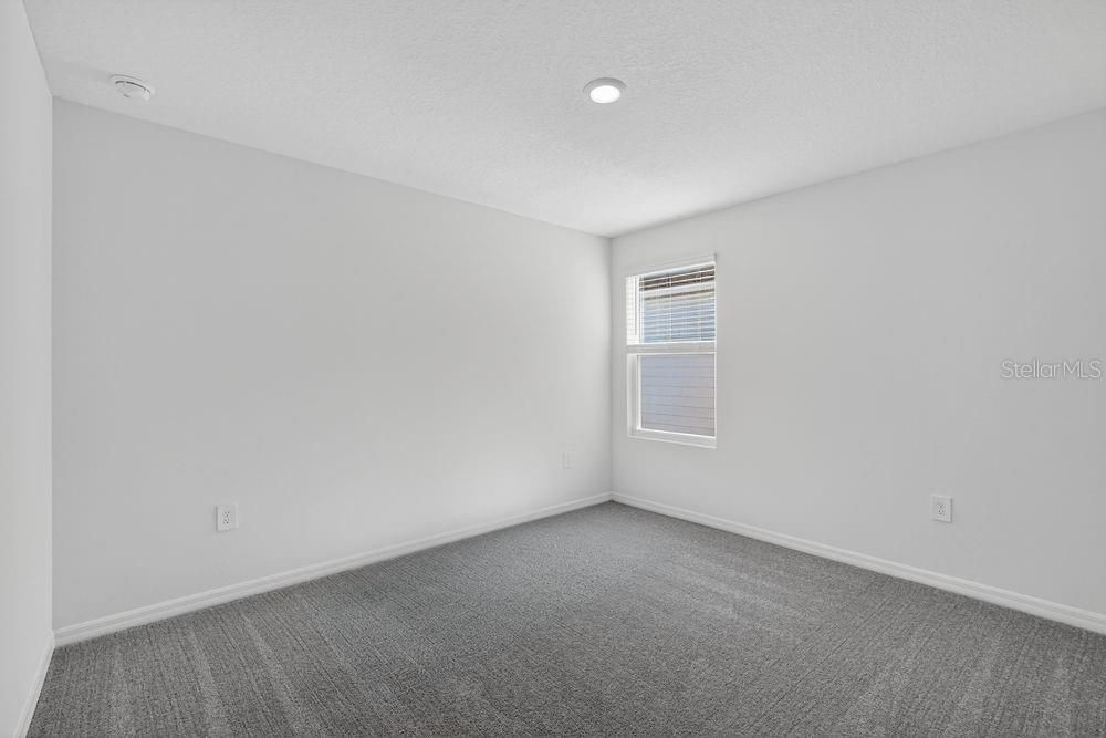 Activo con contrato: $380,999 (5 camas, 3 baños, 2516 Pies cuadrados)