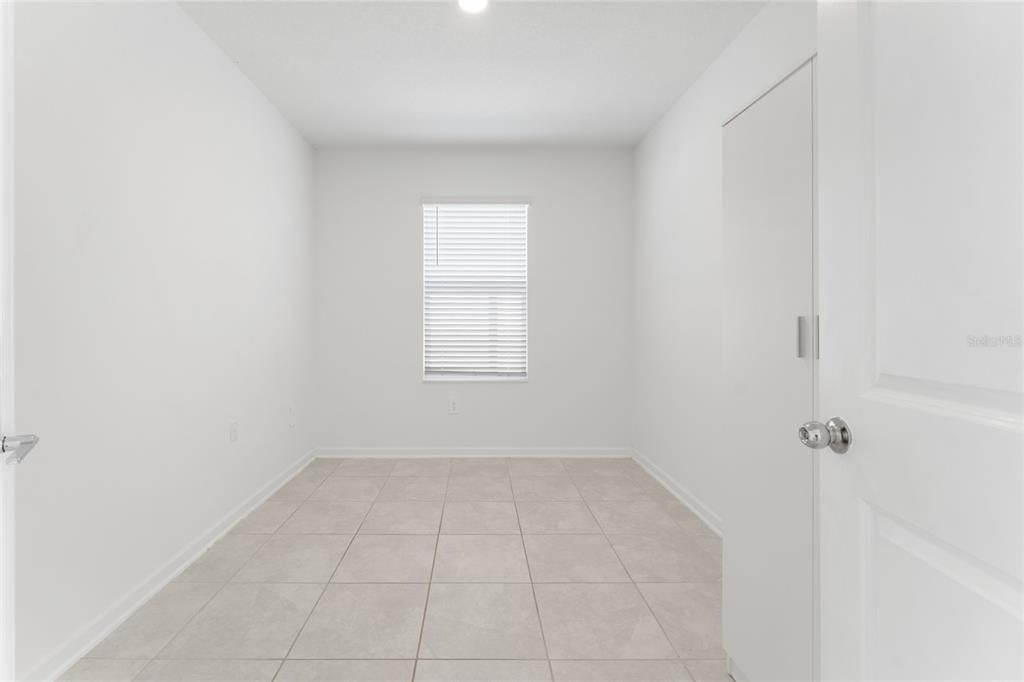 Active With Contract: $1,900 (3 beds, 2 baths, 2109 Square Feet)