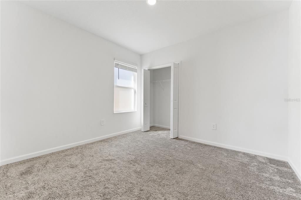Active With Contract: $1,900 (3 beds, 2 baths, 2109 Square Feet)