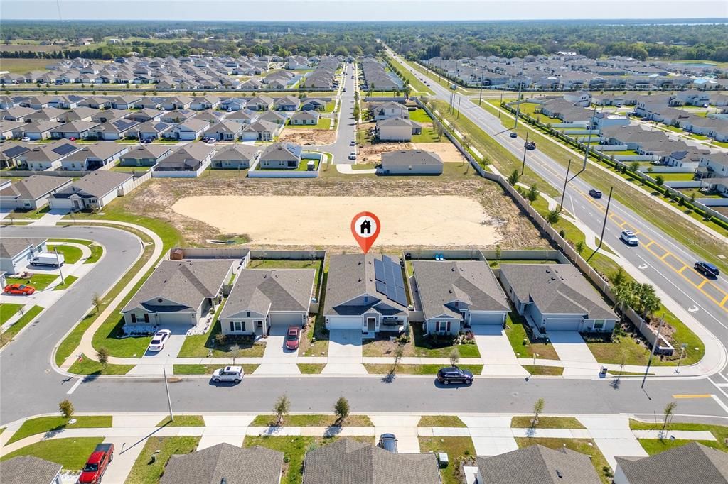 Active With Contract: $1,900 (3 beds, 2 baths, 2109 Square Feet)