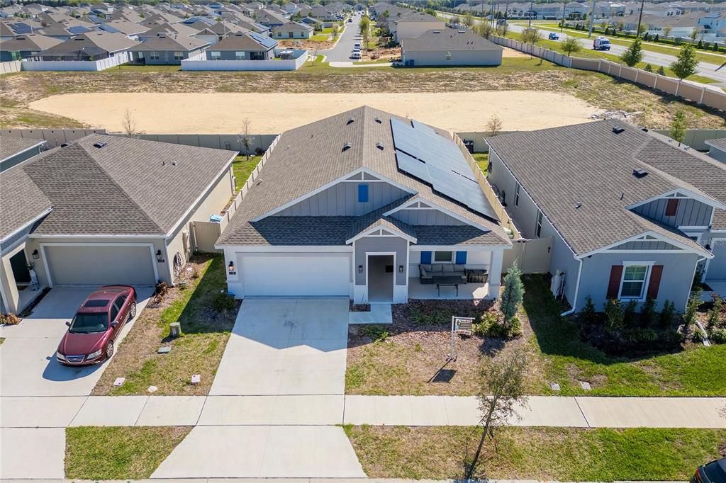 Active With Contract: $1,900 (3 beds, 2 baths, 2109 Square Feet)