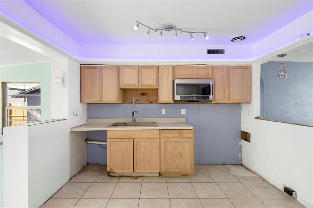 Activo con contrato: $134,900 (3 camas, 1 baños, 1523 Pies cuadrados)