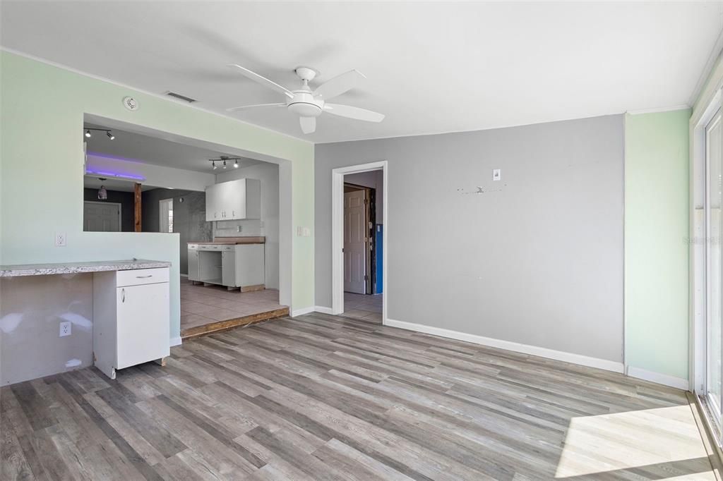 Activo con contrato: $134,900 (3 camas, 1 baños, 1523 Pies cuadrados)