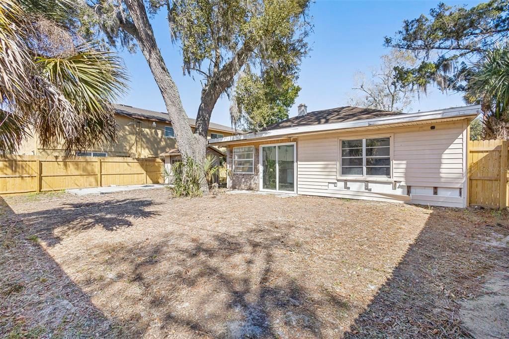 Activo con contrato: $134,900 (3 camas, 1 baños, 1523 Pies cuadrados)
