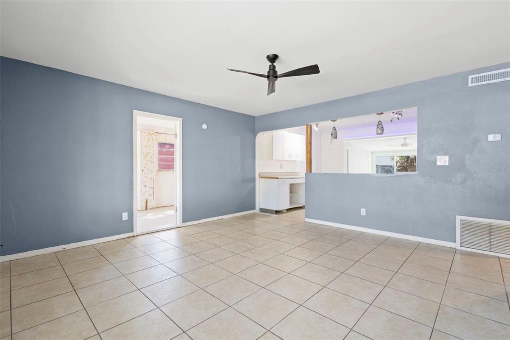 Activo con contrato: $134,900 (3 camas, 1 baños, 1523 Pies cuadrados)