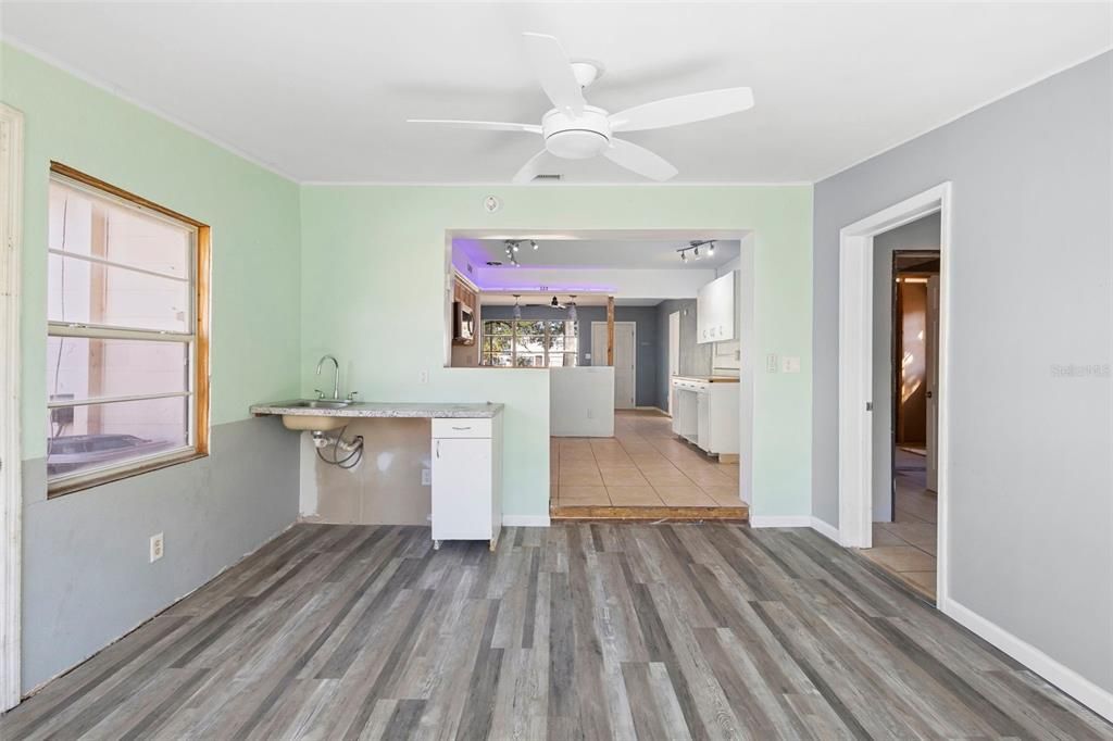 Activo con contrato: $134,900 (3 camas, 1 baños, 1523 Pies cuadrados)