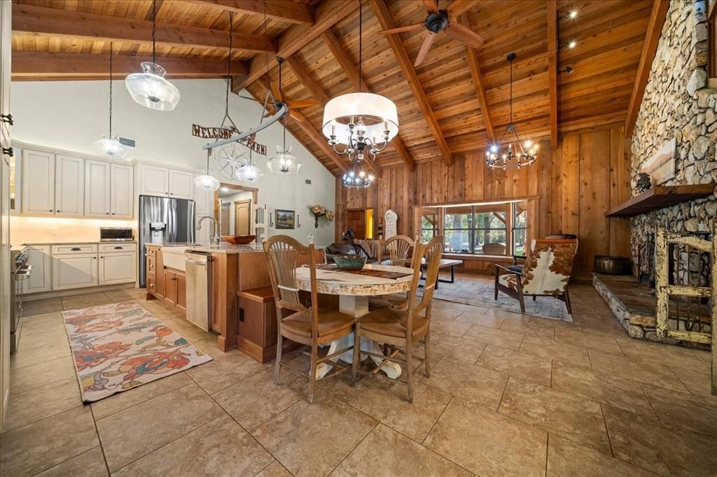 En Venta: $1,250,000 (3 camas, 2 baños, 2948 Pies cuadrados)