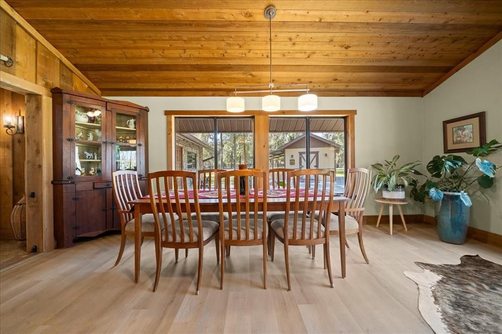 En Venta: $1,250,000 (3 camas, 2 baños, 2948 Pies cuadrados)