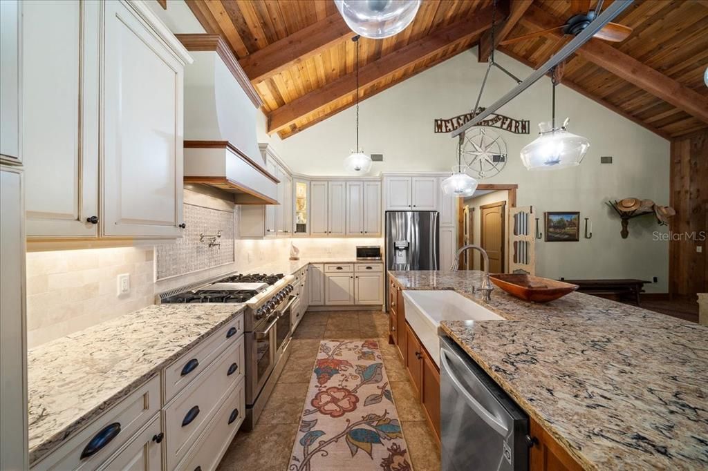 En Venta: $1,250,000 (3 camas, 2 baños, 2948 Pies cuadrados)