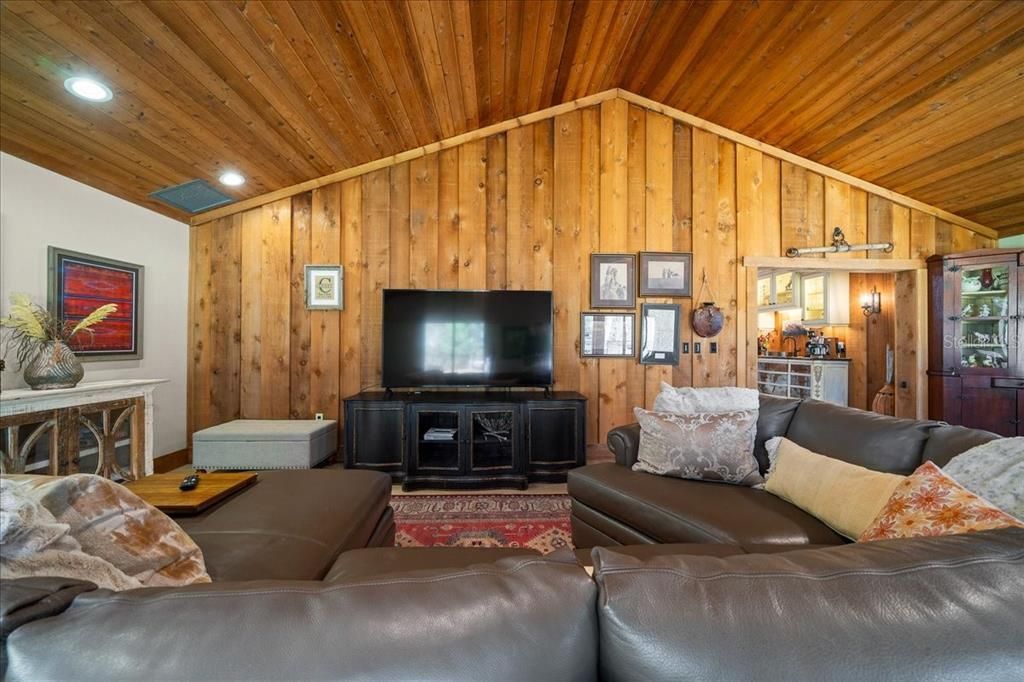 En Venta: $1,250,000 (3 camas, 2 baños, 2948 Pies cuadrados)